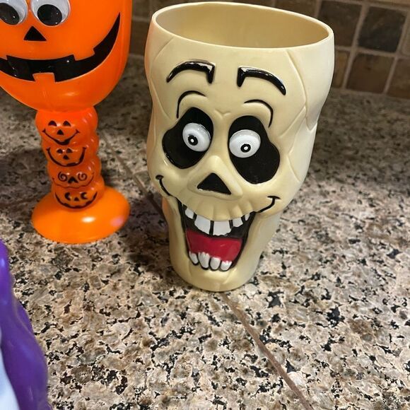 Halloween Cups Grave Robber (Works!) - Picture 14 of 15